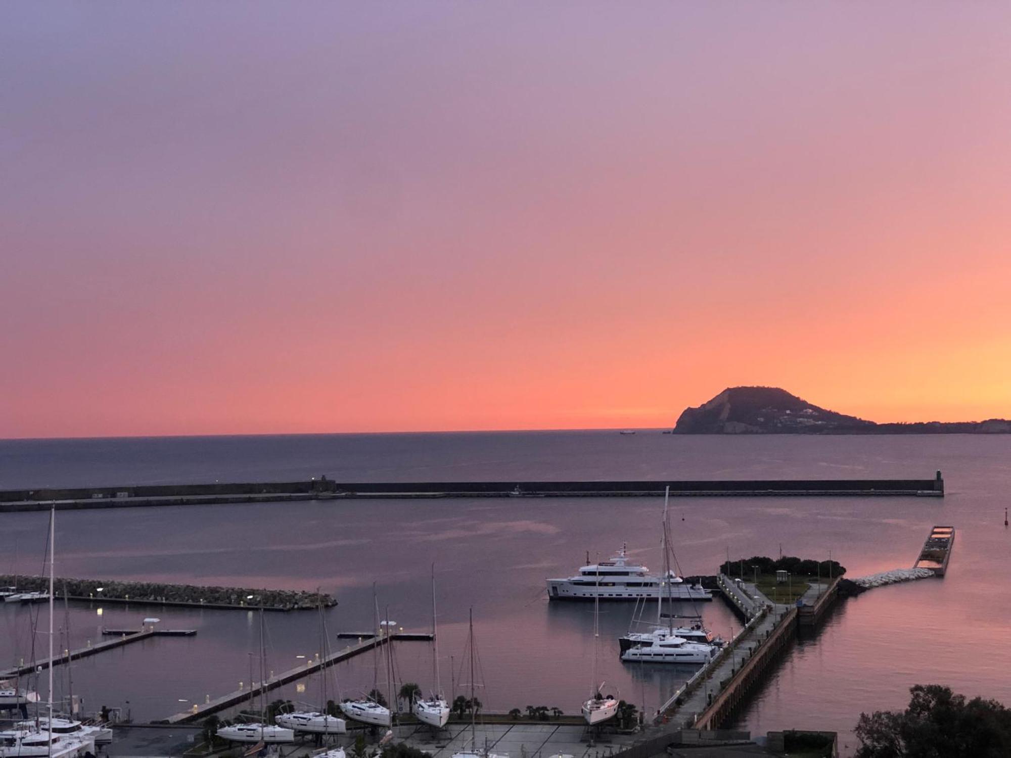 Pozzuoli B&B Exsofer Eksteriør billede